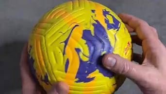 NIKE CU8047720 Academy Recreational Soccer Ball Unisex YellowViolet Size 4